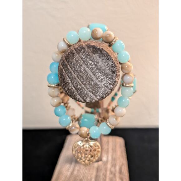 Lot of Four Aqua Theme Bracelets - Picture 4 of 9